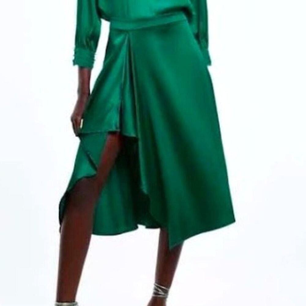 Zara Satin Midi Skirt In Emerald Green Holidays Festive